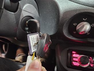 Renault Twingo 1.2 16V GT TCE Hatchback 2Dr Benzine 1.149cc 74kW (101pk) FWD picture 13