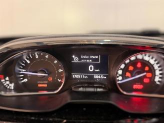 Peugeot 2008 1.2 12V e-THP PureTech 110 MPV  Benzine 1.199cc 81kW (110pk) FWD picture 18