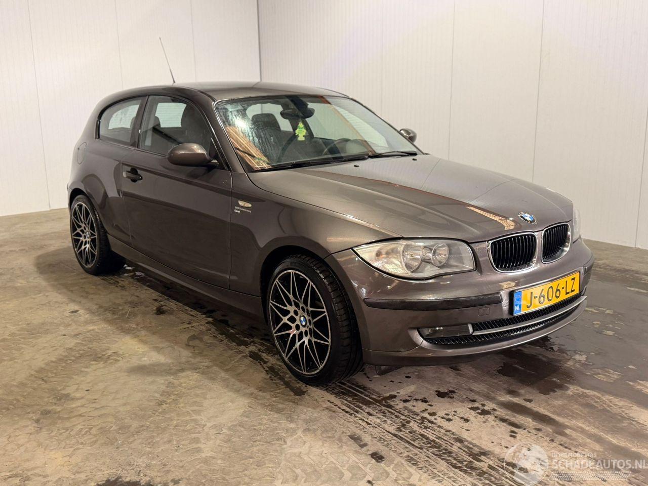 BMW 1-serie 116i 1.6 16V Hatchback 2Dr Benzine 1.597cc 90kW (122pk) RWD