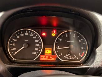 BMW 1-serie 116i 1.6 16V Hatchback 2Dr Benzine 1.597cc 90kW (122pk) RWD picture 12