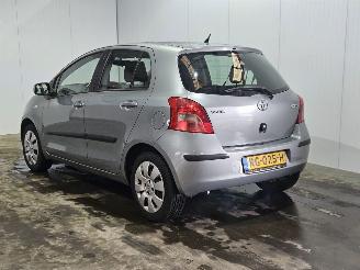 Toyota Yaris 1.3 16V VVT-i Hatchback  Benzine 1.298cc 64kW (87pk) picture 7