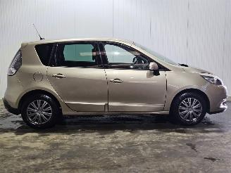 Renault Scenic 1.2 16V TCe 115 Energy MPV  Benzine 1.197cc 85kW (116pk) FWD picture 2