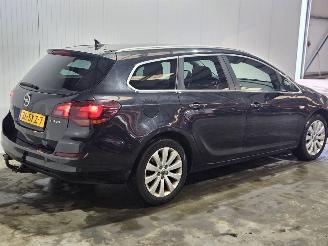 Avarii autoturisme Opel Astra 1.4 Turbo 16V Combi/o  Benzine 1.364cc 103kW (140pk) FWD 2011/10