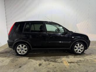 Ford Fusion 1.4 16V Combi/o  Benzine 1.388cc 58kW (79pk) FWD picture 2