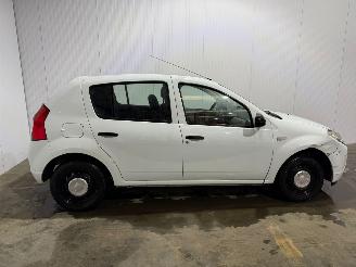 Dacia Sandero 1.2 16V Hatchback  Benzine 1.149cc 55kW (75pk) FWD picture 2