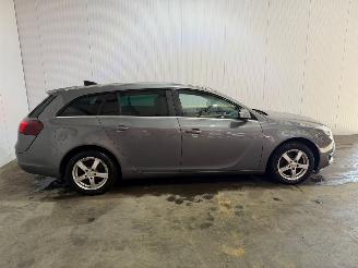 Opel Insignia SPORTS TOURER 1.6 CDTI 16V Combi/o  Diesel 1.598cc 100kW (136pk) FWD picture 2