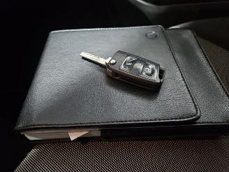 Volkswagen Golf 1.2 TSI 16V Hatchback  Benzine 1.197cc 63kW (86pk) FWD picture 16