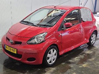 Toyota Aygo 1.0 12V VVT-i Hatchback  Benzine 998cc 50kW (68pk) FWD picture 5