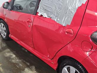 Toyota Aygo 1.0 12V VVT-i Hatchback  Benzine 998cc 50kW (68pk) FWD picture 9