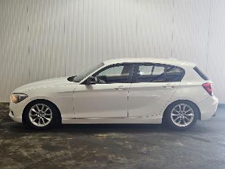 BMW 1-serie 116i 1.6 16V Hatchback 4Dr Benzine 1.598cc 100kW (136pk) RWD 2 picture 7