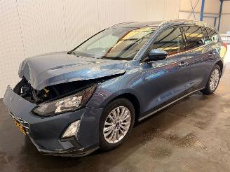 Ford Focus 1.0 EcoBoost 12V Hybrid 125 Combi/o  Elektrisch Benzine 999cc 92kW (125pk) FWD picture 3