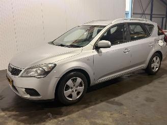 Kia Cee d 1.4 16V Combi/o  Benzine 1.396cc 66kW (90pk) FWD picture 7