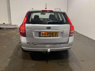 Kia Cee d 1.4 16V Combi/o  Benzine 1.396cc 66kW (90pk) FWD picture 4