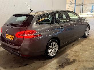 Peugeot 308 1.2 12V e-THP PureTech 110 Combi/o 4Dr Benzine 1.199cc 81kW (110pk) FWD picture 2