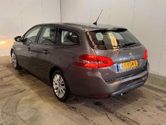 Schadeauto Peugeot 308 1.2 12V e-THP PureTech 110 Combi/o 4Dr Benzine 1.199cc 81kW (110pk) FWD 2016/12