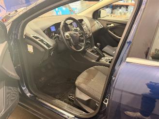 Ford Focus 1.0 Ti-VCT EcoBoost 12V 125 Combi/o  Benzine 998cc 92kW (125pk) FWD picture 8