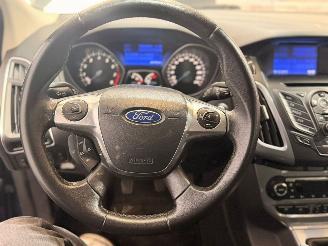 Ford Focus 1.0 Ti-VCT EcoBoost 12V 125 Combi/o  Benzine 998cc 92kW (125pk) FWD picture 13