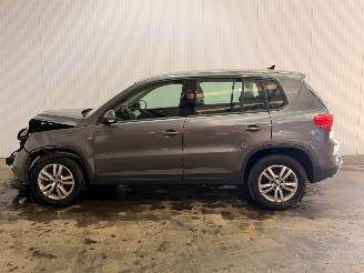 Volkswagen Tiguan 1.4 TSI 16V SUV  Benzine 1,390cc 90kW (122pk) FWD picture 4