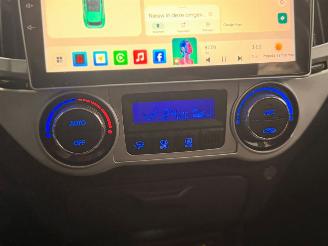 Hyundai I-20 1.2i 16V Hatchback  Benzine 1.248cc 63kW (86pk) FWD picture 16