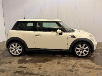 Mini Mini 1.4 16V One Hatchback  Benzine 1.397cc 70kW (95pk) FWD picture 4