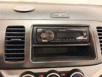 Kia Picanto 1.0 12V Hatchback  Benzine 998cc 51kW (69pk) FWD picture 16