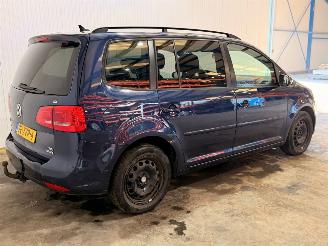 krockskadad bil auto Volkswagen Touran 1.6 TDI 16V MPV  Diesel 1.598cc 77kW (105pk) FWD 2012/8
