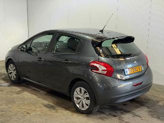 skadebil auto Peugeot 208 1.2 Vti 12V PureTech 82 Hatchback  Benzine 1.199cc 60kW (82pk) FWD 2013/1