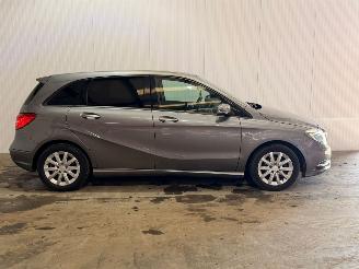 Mercedes B-klasse 1.6 B-180 BlueEFFICIENCY Turbo 16V Hatchback  Benzine 1.595cc 90kW (122pk) FWD picture 2