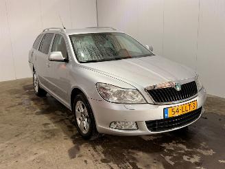 Unfallwagen Skoda Octavia 1.2 TSI Combi/o 4Dr Benzine 1.197cc 77kW (105pk) FWD 2010/5