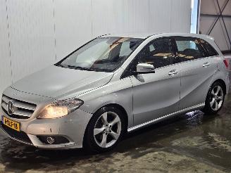 Mercedes B-klasse 1.5 B-180 CDI,d 16V Hatchback  Diesel 1.461cc 80kW (109pk) FWD picture 3