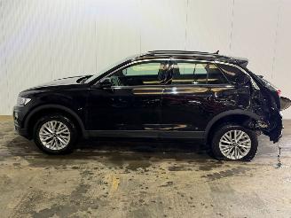 Volkswagen T-Roc 1.0 TSI 12V SUV  Benzine 999cc 81kW (110pk) FWD picture 4
