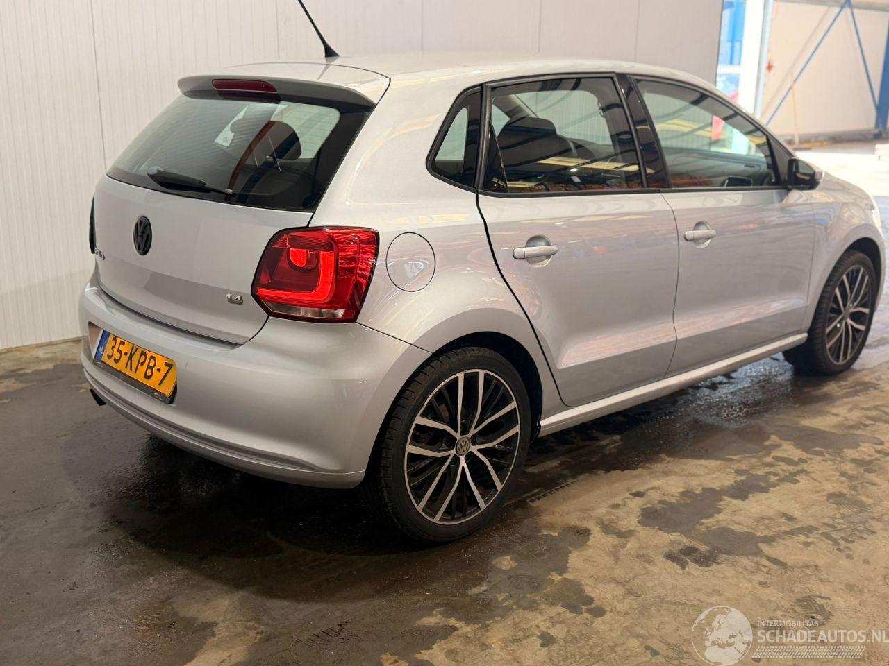 Volkswagen Polo 1.4 16V Hatchback  Benzine 1.390cc 63kW (86pk) FWD