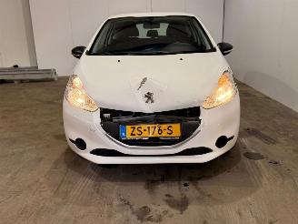 Peugeot 208 1.0 Vti 12V PureTech Hatchback  Benzine 999cc 50kW (68pk) FWD picture 4