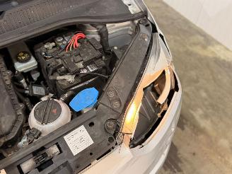 Volkswagen Up! 1.0 12V 60 Hatchback  Benzine 999cc 44kW (60pk) FWD picture 6