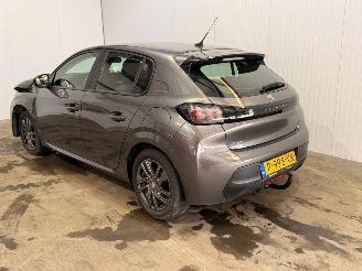 Avarii autoturisme Peugeot 208 1.2 Vti 12V PureTech 100 Hatchback 4Dr Benzine 1.199cc 74kW (101pk) FWD 2022/6