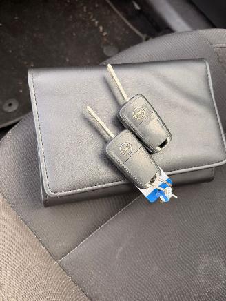 Opel Insignia SPORTS TOURER 1.6 Turbo 16V Ecotec Combi/o  Benzine 1.598cc 132kW (179pk) FWD picture 16