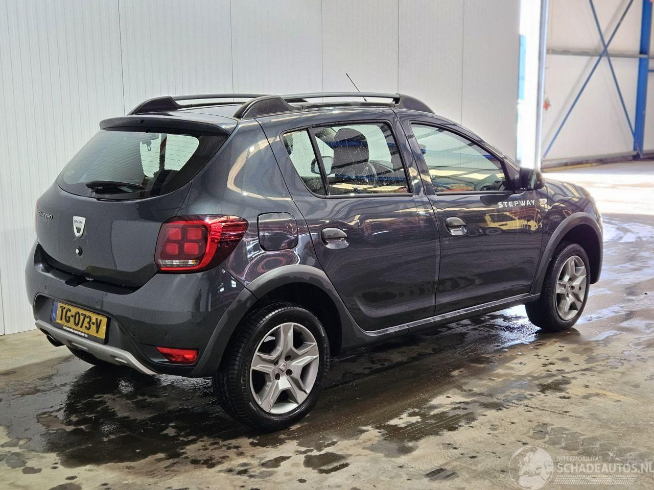 Dacia Sandero 0.9 TCE 12V Hatchback  Benzine 898cc 66kW (90pk) FWD