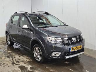 Dacia Sandero 0.9 TCE 12V Hatchback  Benzine 898cc 66kW (90pk) FWD picture 3