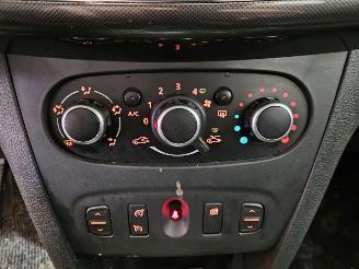 Dacia Sandero 0.9 TCE 12V Hatchback  Benzine 898cc 66kW (90pk) FWD picture 11