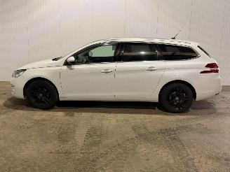 Peugeot 308 1.6 BlueHDi 120 Combi/o 4Dr Diesel 1,560cc 88kW (120pk) FWD picture 6