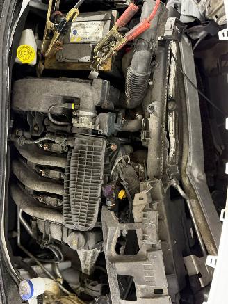 Citroën C4 cactus 1.2 PureTech 82 12V Hatchback 4Dr Benzine 1.199cc 60kW (82pk) FWD picture 10