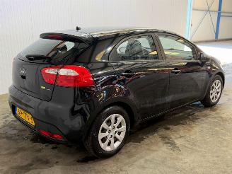 Kia Rio 1.2 CVVT 16V Hatchback  Benzine 1.248cc 63kW (86pk) FWD picture 3