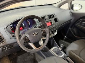 Kia Rio 1.2 CVVT 16V Hatchback  Benzine 1.248cc 63kW (86pk) FWD picture 13