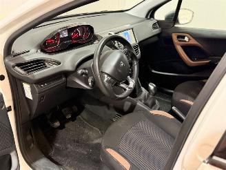 Peugeot 208 1.2 Vti 12V PureTech 82 Hatchback  Benzine 1.199cc 60kW (82pk) FWD picture 15