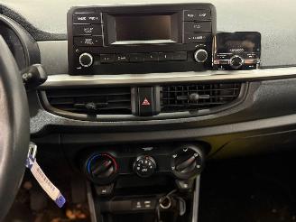 Kia Picanto 1.0 12V Hatchback  Benzine 998cc 49kW (67pk) FWD picture 12