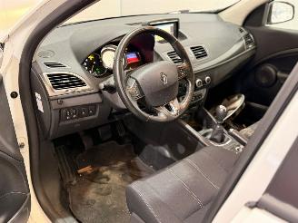 Renault Megane 1.5 dCi 110 Combi/o 4Dr Diesel 1.461cc 81kW (110pk) FWD picture 9