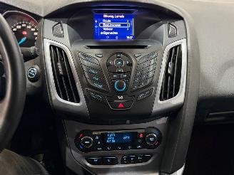 Ford Focus 1.0 Ti-VCT EcoBoost 12V 125 Combi/o  Benzine 998cc 92kW (125pk) FWD picture 11