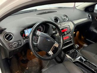 Ford Mondeo 1.6 Ti 16V Combi/o  Benzine 1.596cc 92kW (125pk) FWD picture 8