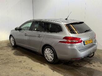 Schadeauto Peugeot 308 1.6 BlueHDi 120 Combi/o 4Dr Diesel 1,560cc 88kW (120pk) FWD 2015/12