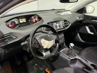 Peugeot 308 1.6 BlueHDi 120 Combi/o 4Dr Diesel 1,560cc 88kW (120pk) FWD picture 11